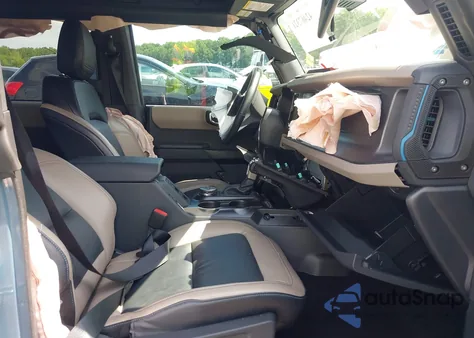 2024 Ford Bronco Wildtrak z USA, uszkodzony, nr VIN 1FMEE2BP4RLA21843